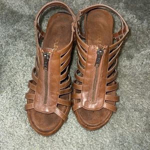 Brown Wedges